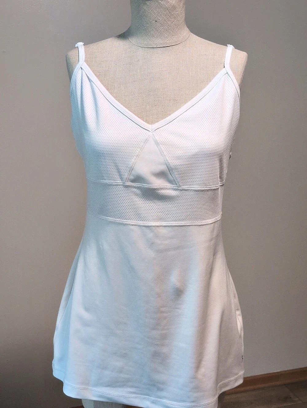 White Danskin Now active camisole Mesh Panel Athleisure Size Large